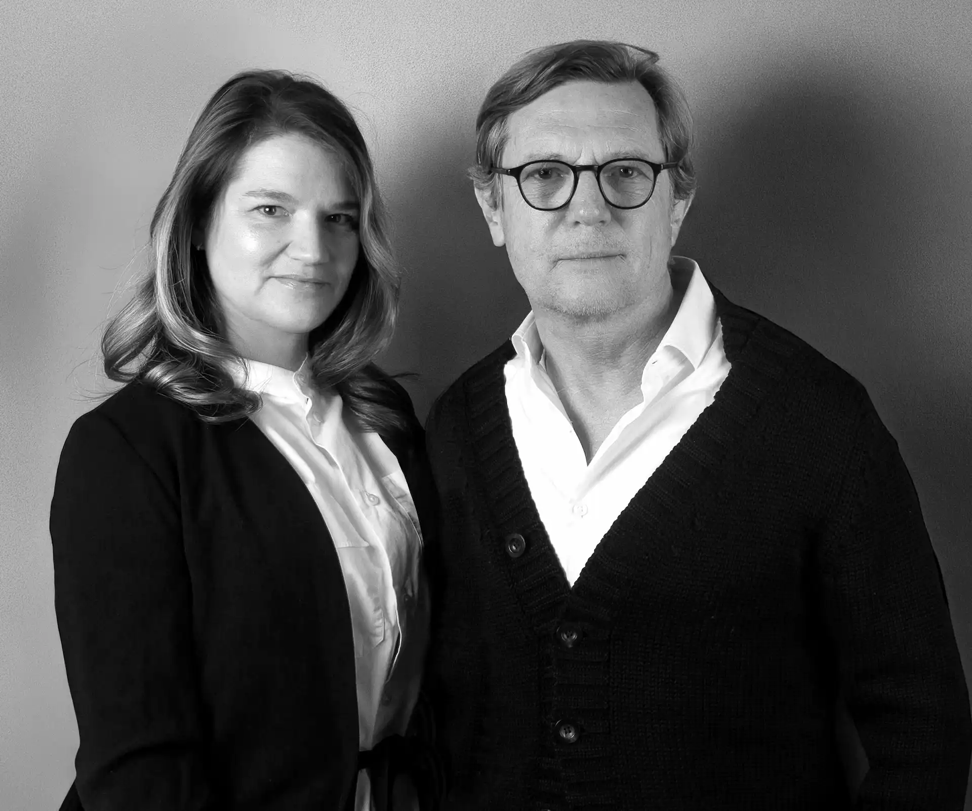 Porträt von Prof. Michaela Wühr und Prof. Andreas Notter, Studiendekan:innen Innenarchitektur B.A. und M.A.