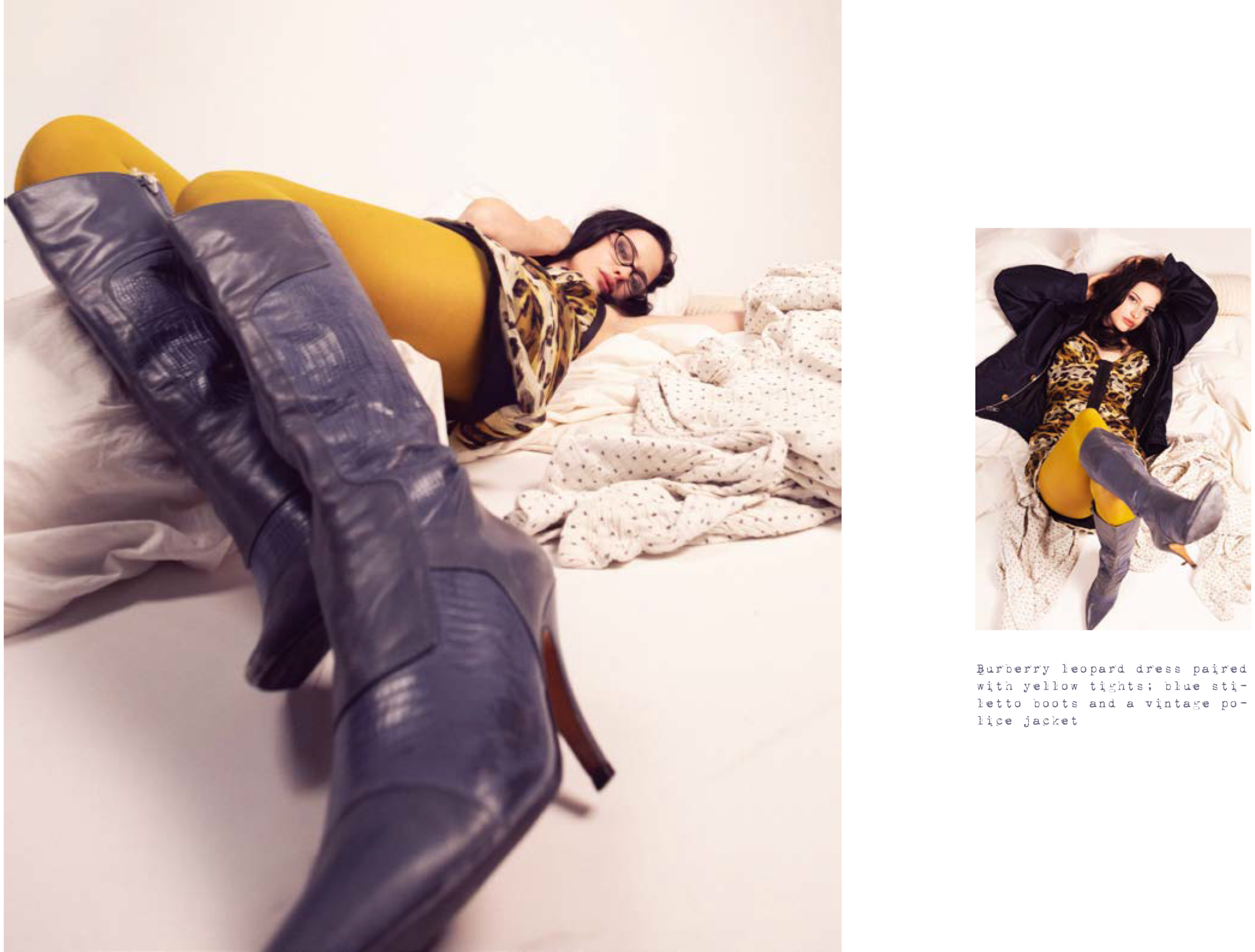Model in Leopardenmantel mit lila Stiefeln und gelber Strumpfhose in Retro-Inszenierung